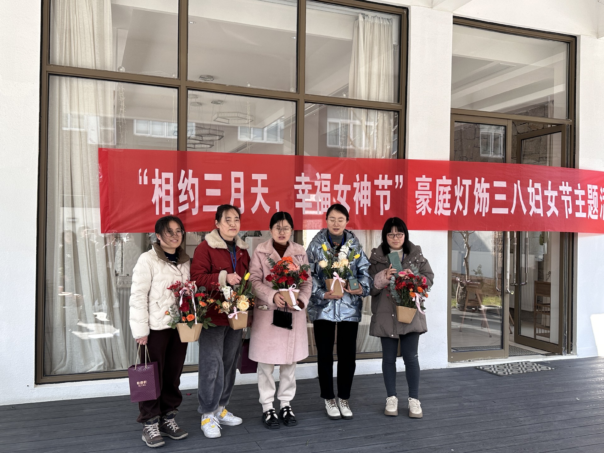 1710230680158960.jpg 獲獎者合(hé)影.jpg